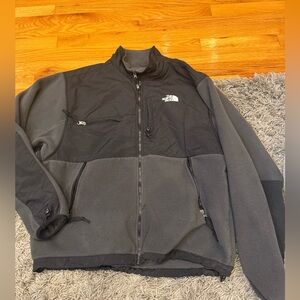 The North Face Men's Dual-Tone Performance Jacket